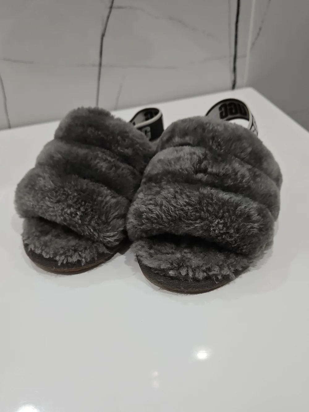 Ugg FLUFF YEAH slides